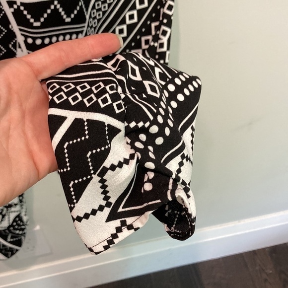 MISS Selfridge black and white Sleeveless jumpsuit - Picture 10 of 17